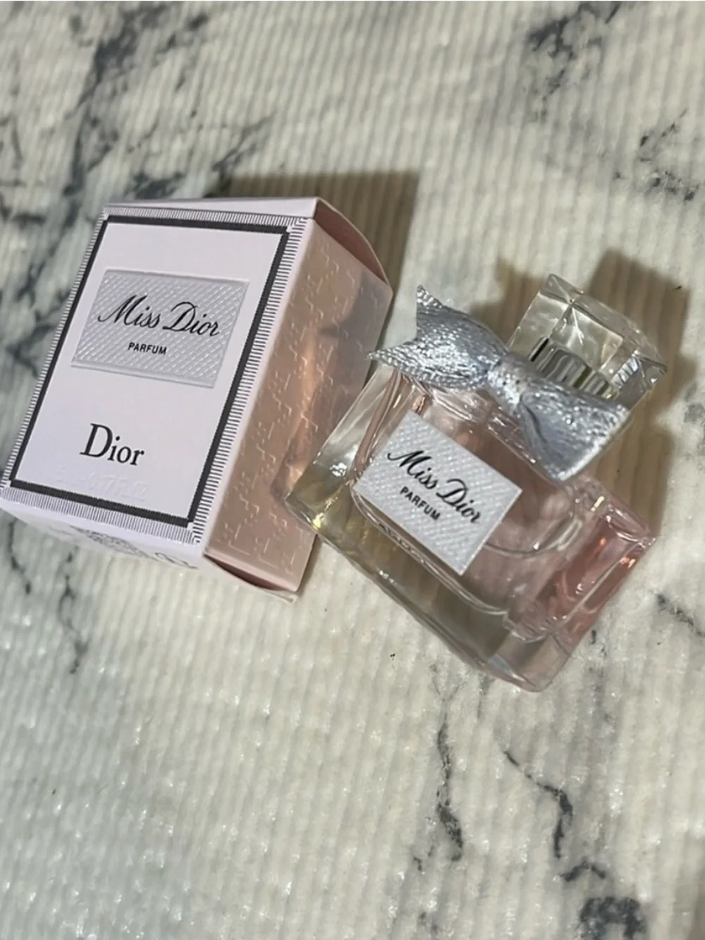 Dior Miss Dior Mini dabber